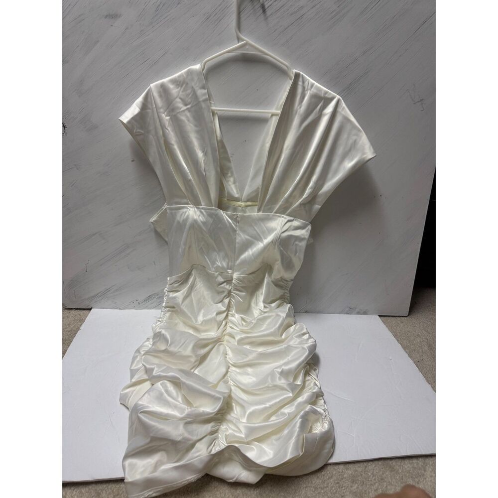 LEAU Ivory Deep V Satin Dress Size XXL New with Tags